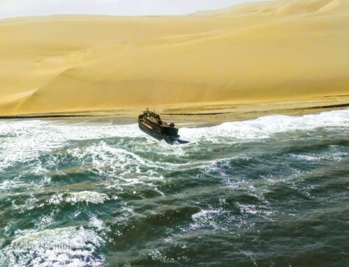 Namibia von oben: Rundflüge über Dünenmeer und Skelettküste