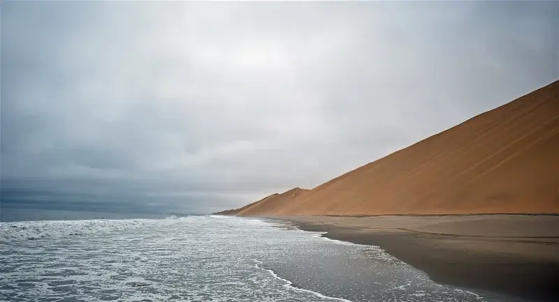 Langewand an der Skelettküste in Namibia