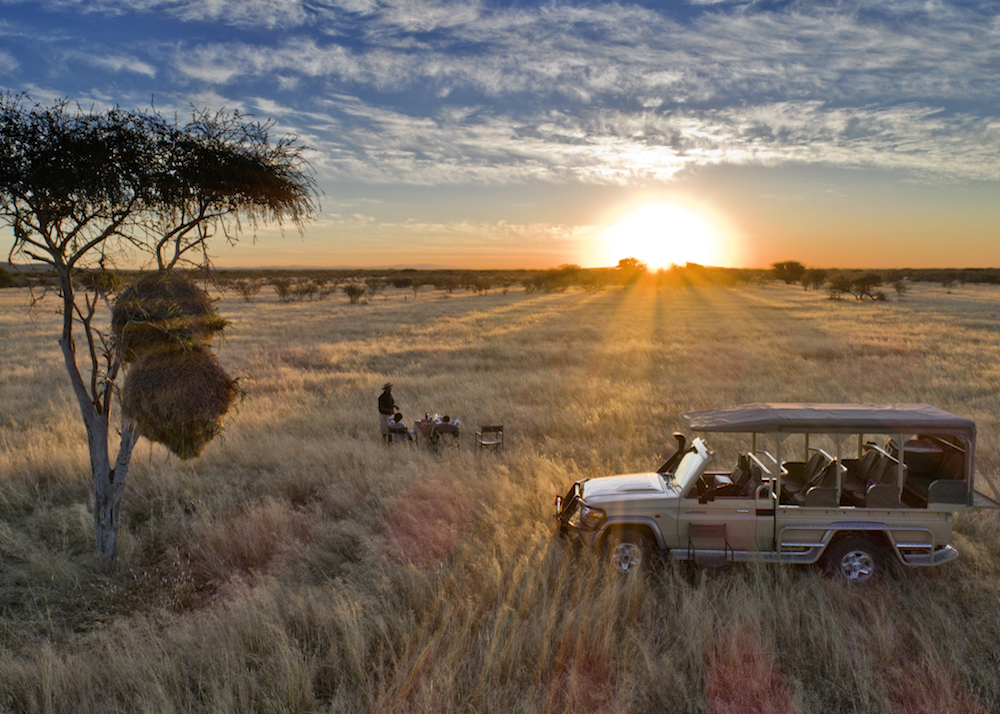 Private Safari Pirschfahrt in luxuriöser Lodge in Namibia