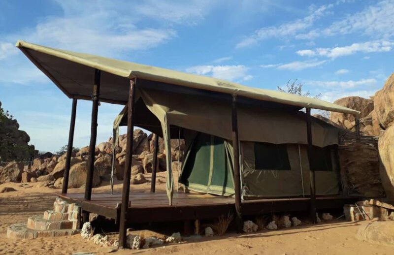 Einfaches Tented Camp in Namibia